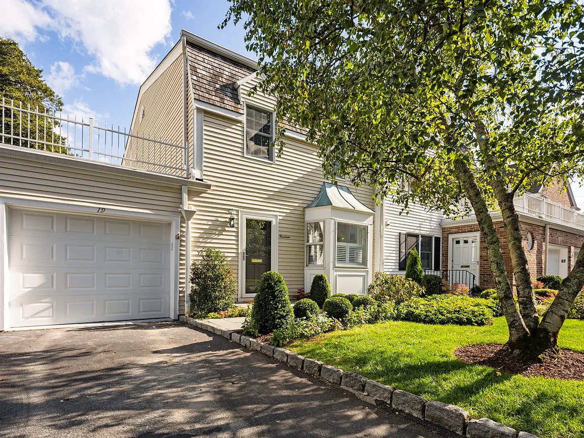 181 South Avenue #19, New Canaan, CT